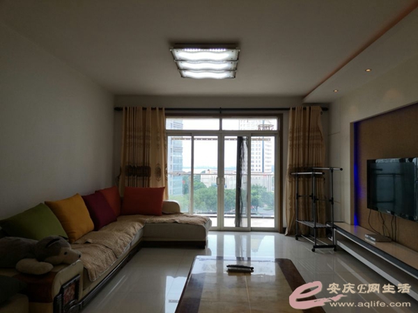 1fefd9b1-0fa5-4cb8-9fe2-4c79761f6c3a_0.jpg