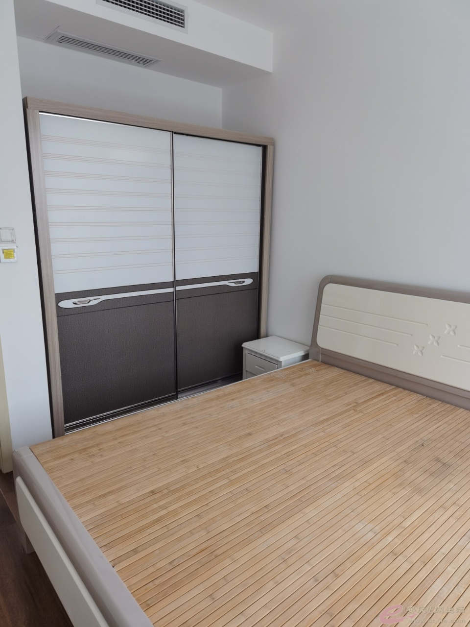 1580ecb121d406b959cd26d0d6da1bed.jpg