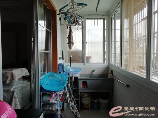 1057dd52-ee5c-422f-92a4-06a3ae1cfed2_0.jpg