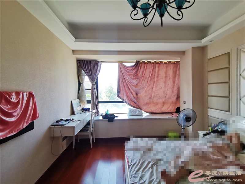 a90ef18c-35a4-4d6e-9a77-06db34f3f139_0.jpg