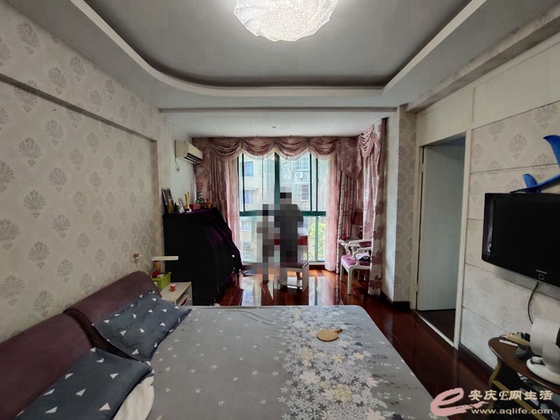 f314b8c1-a0d3-4aae-9924-d7b92ae2be46_0.jpg