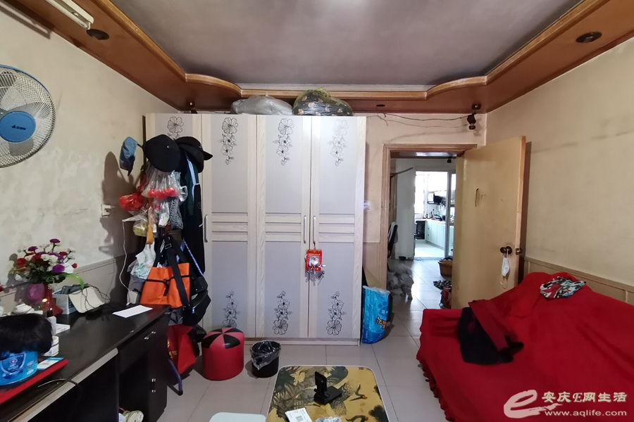 3dff95a7-694c-469b-9264-91d472df2836_0.jpg