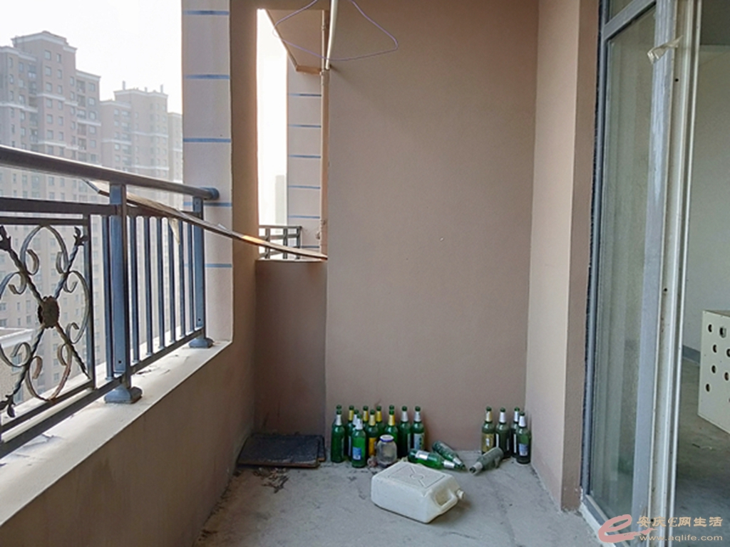 bbb38098-9a59-40f1-95bc-3d87628a281d_0.jpg