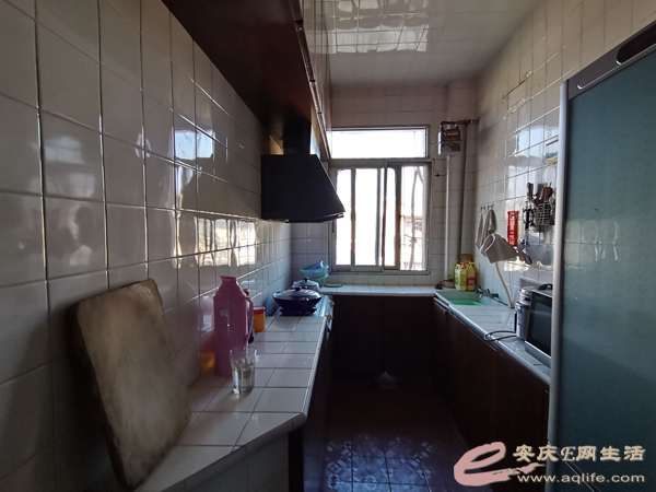 cf736c4f-3135-4cab-9cd6-fd4499e12990_0.jpg