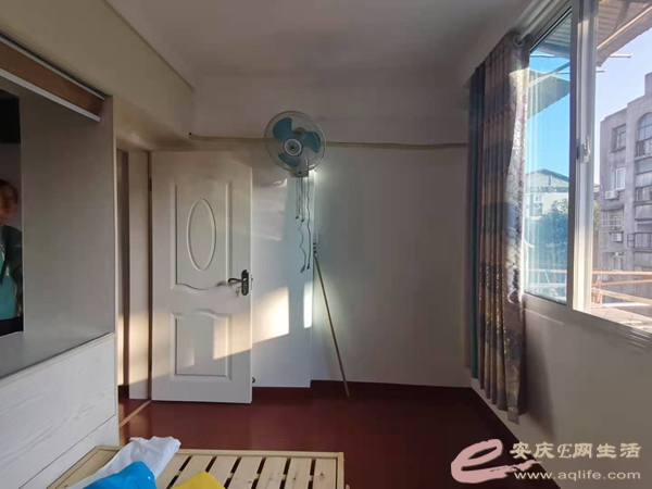 bd50490e-34b3-446a-b51c-ac1de9c41840_0.jpg