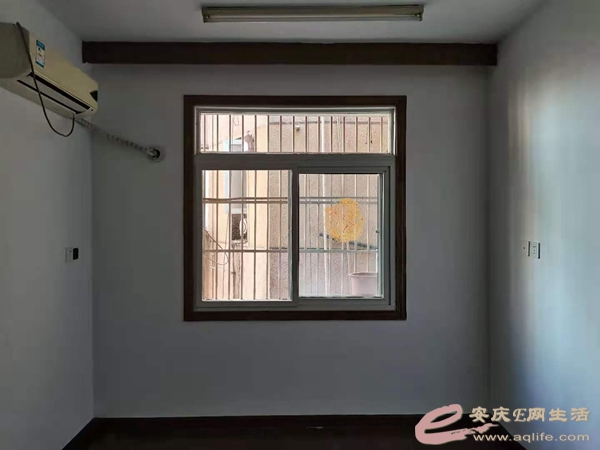 f1761eae-b684-4150-990d-20e436d3b108_0.jpg