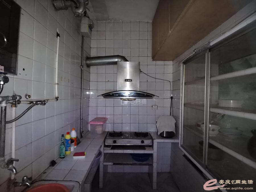 ba103c98-179a-45eb-8633-d55d2dd994fd.jpg