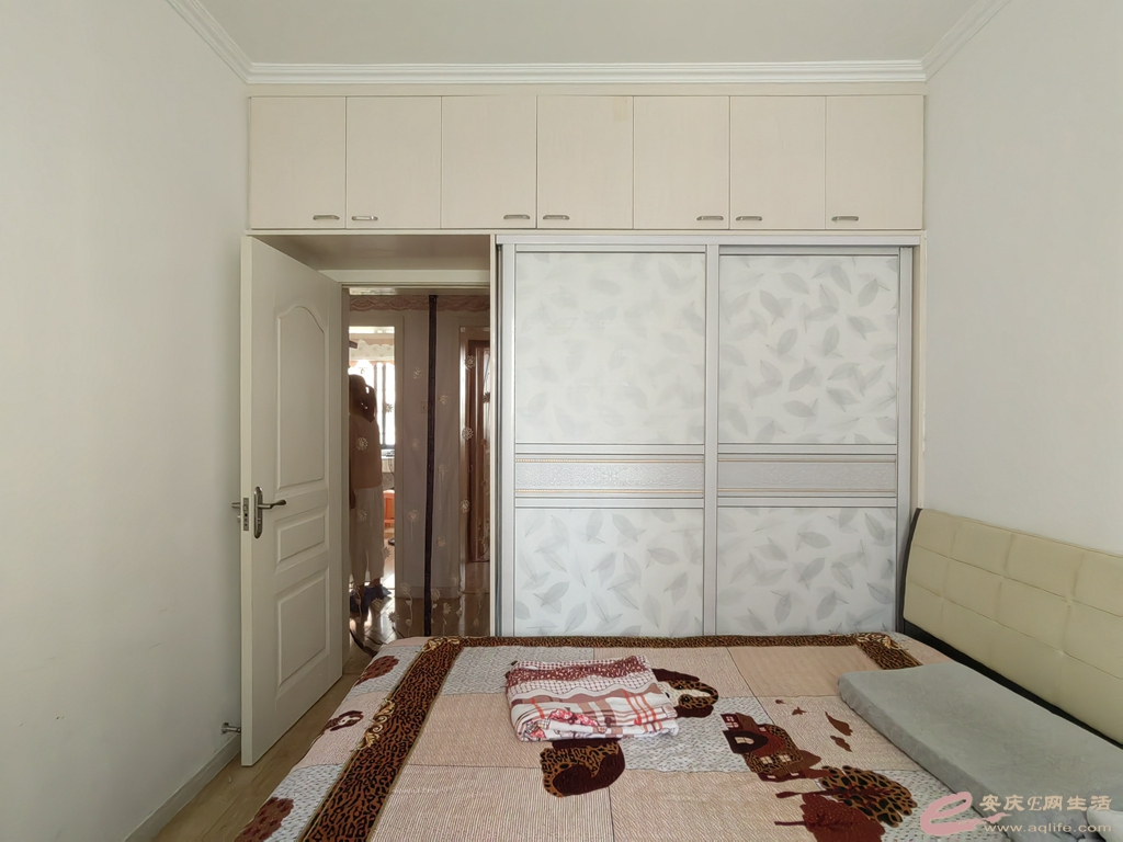 4d1c7391-a241-49ec-8f62-9ad7fd9accc9_0.jpg