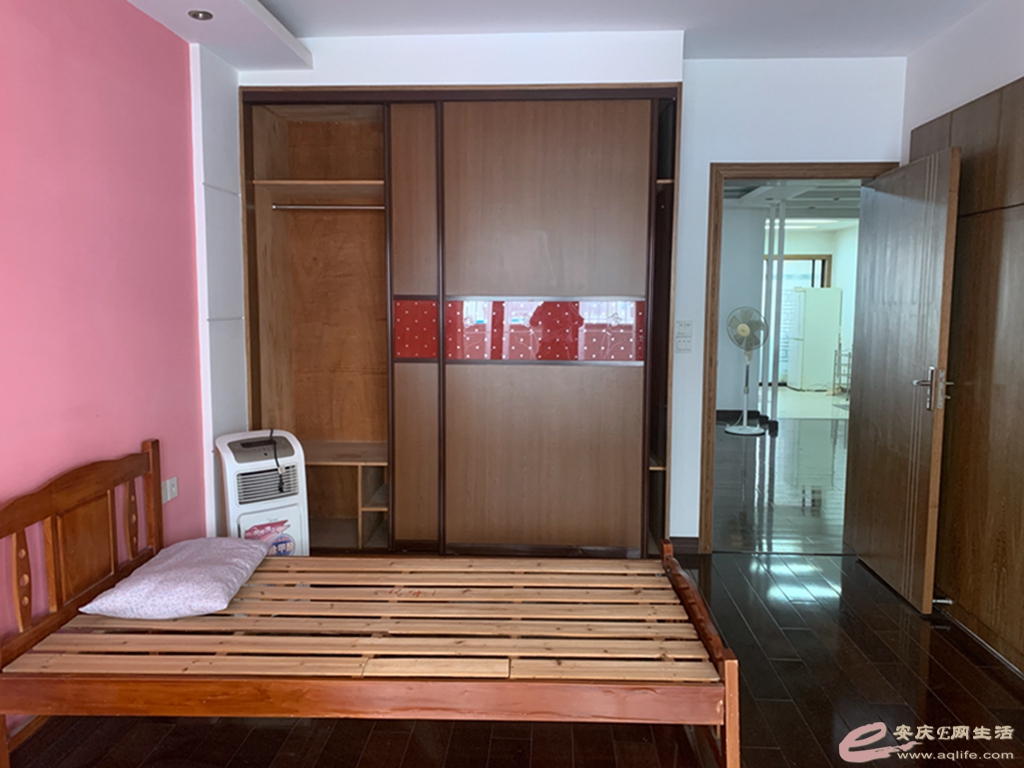 3d2df537-066b-40c7-af00-c745bd830368_0.jpg