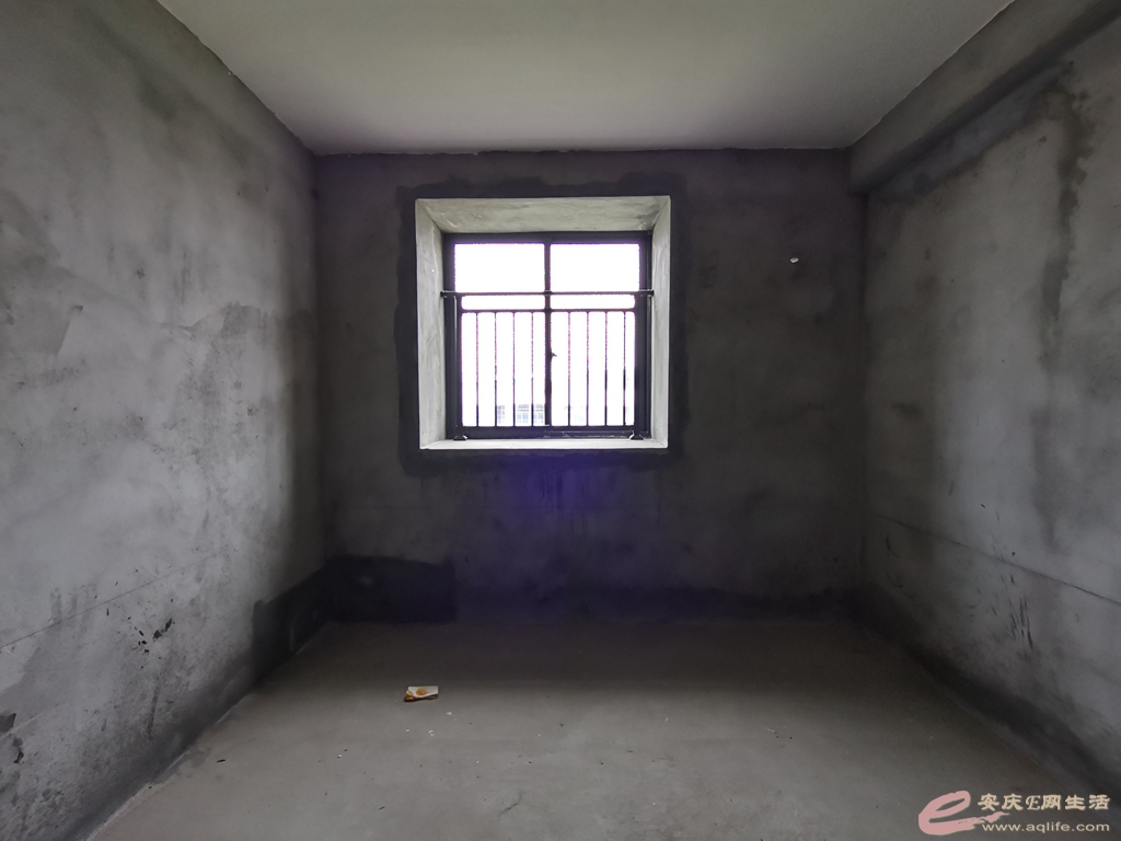 845c5024-7dbd-43cd-9e84-84baea494b8e_0.jpg
