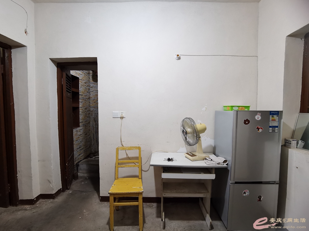 9776386d-eead-43e0-b3cf-c888248f20f9_0.jpg