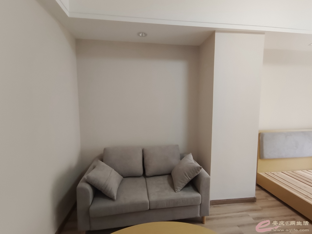 3922ea04-6181-4873-bde0-16d25bed4755_0.jpg
