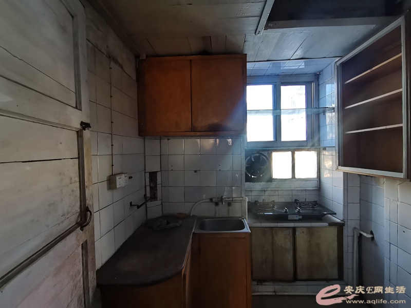 5743eda8-518e-41fc-ba7d-62fdbd457665_0.jpg