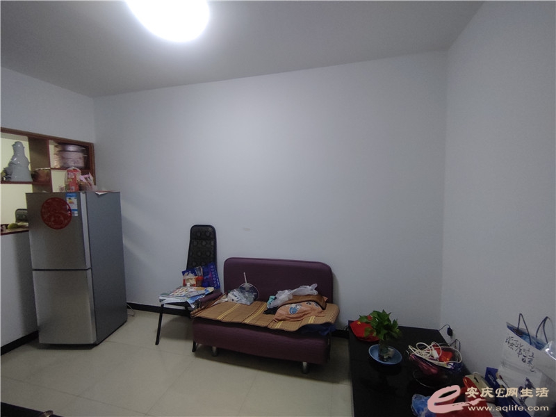 fcb980f5-ae89-451a-a843-32cc9d76a3cc_0.jpg