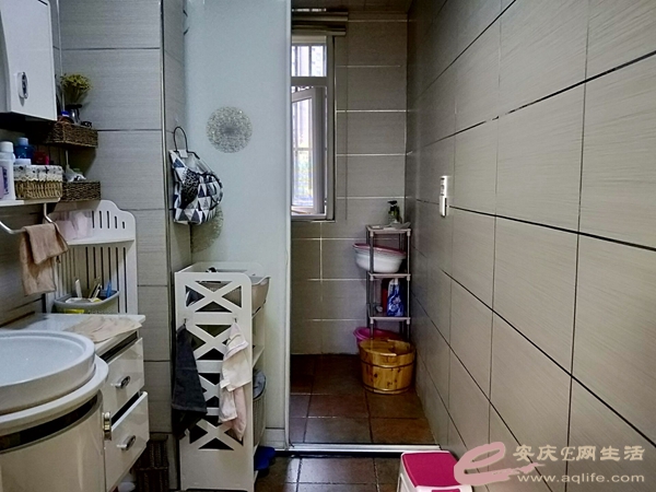 8adf489f-c266-4ca0-9b5b-9675275a1fbb_0.jpg