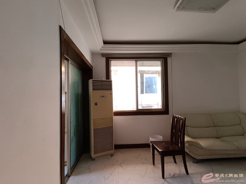 4eeb5cdb-5b86-4158-ba78-2c882ae5ae52_0.jpg
