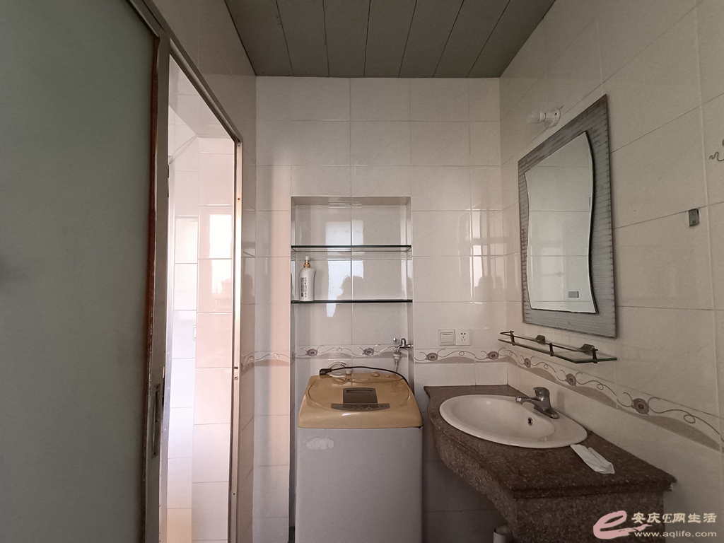 1895a9d8-bd4d-44d2-b0e1-cc89b83539b1_0.jpg