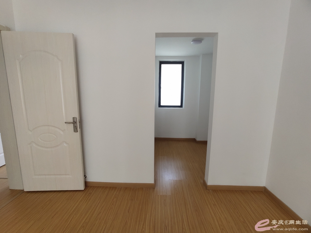 a8cdee35-59e0-493a-9f1a-c6d06bdf3412_0.jpg
