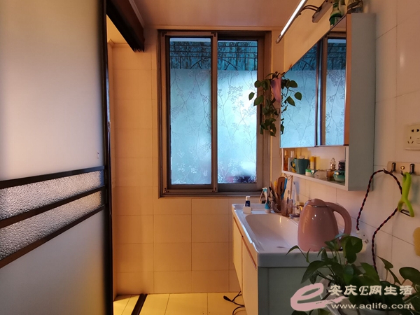 7bcd5cef-1c2a-47dc-aa6d-9137eddcd1d6_0.jpg