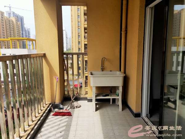 fb42b62f-abc5-4796-adf0-cf8adb27744e_0.jpg