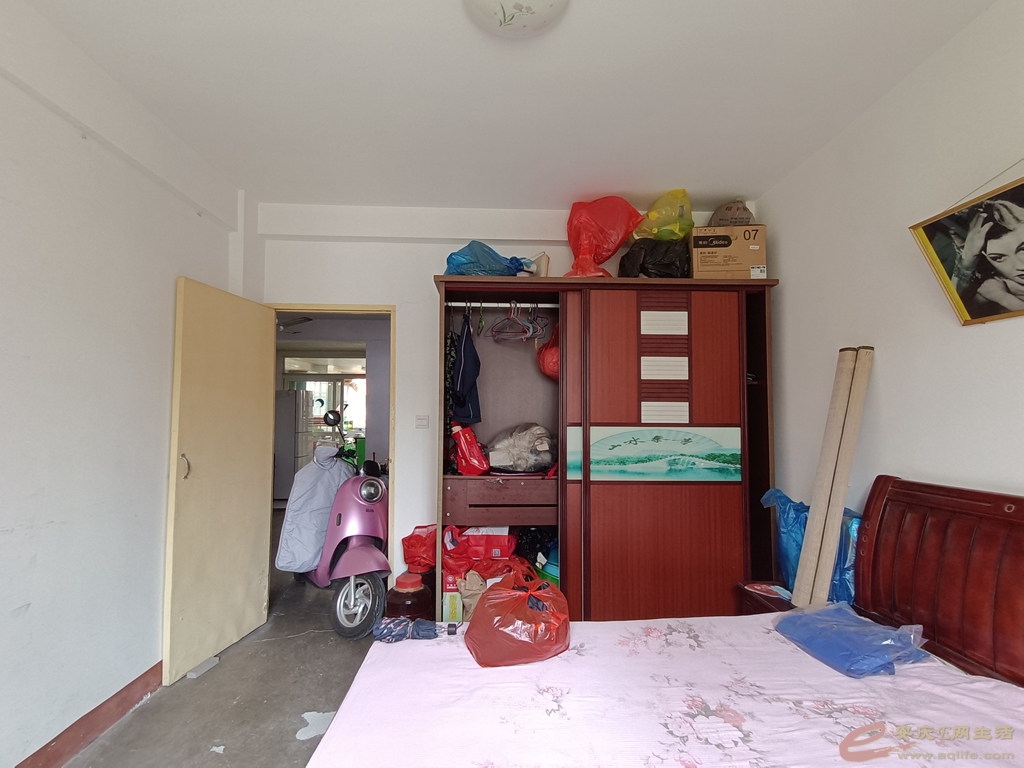 4b180caa-626b-4f16-98a9-cc02f37dc3f8_0.jpg
