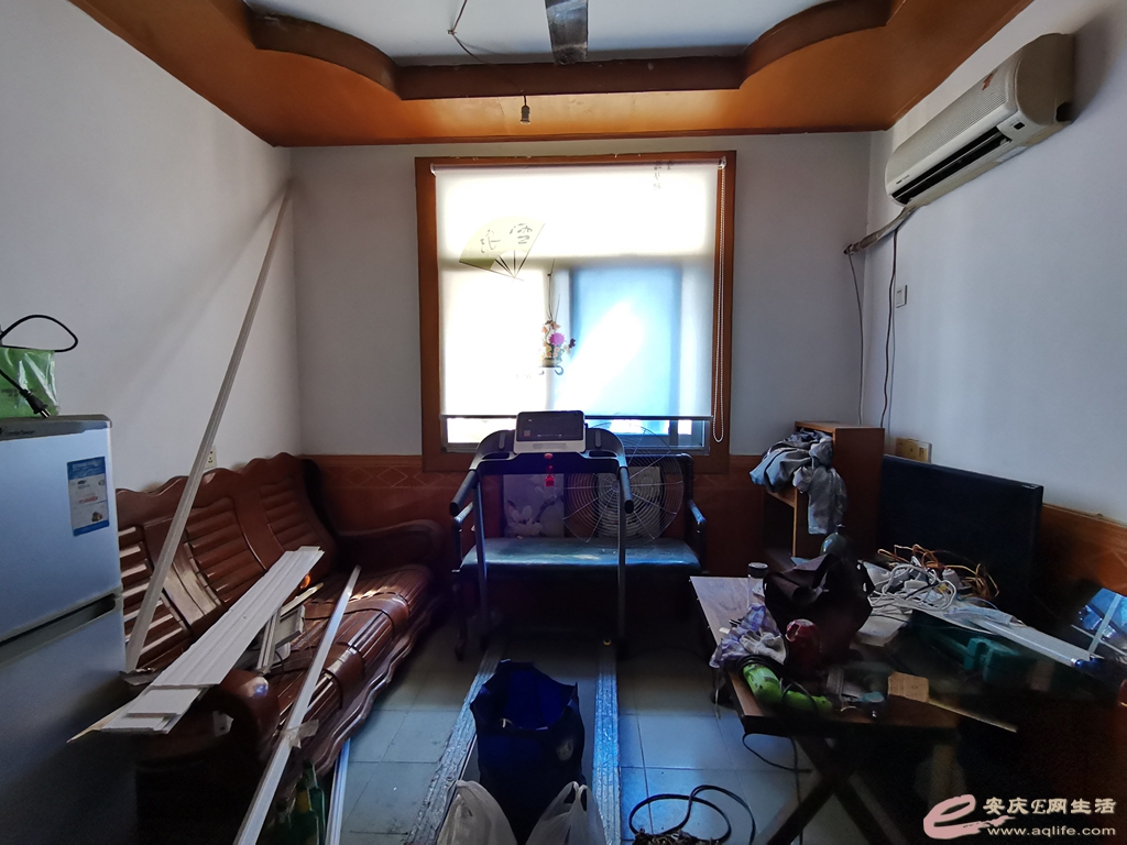 b7587f99-d7ac-4a09-b4a4-3fdba14e12a7_0.jpg