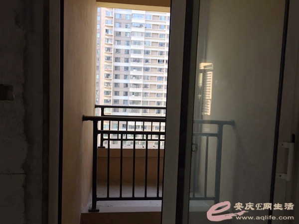 ac5ef899-f703-4bc1-8ac4-6e0b3fcd4dda_0.jpg
