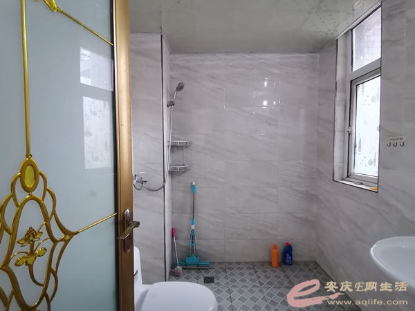 f9aa3dc4-6727-4324-be42-20dd24b589ea_0.jpg
