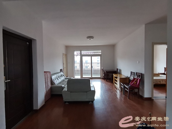 51ed2b02-d3a5-45ce-b628-2c2a1b4dfc49_0.jpg
