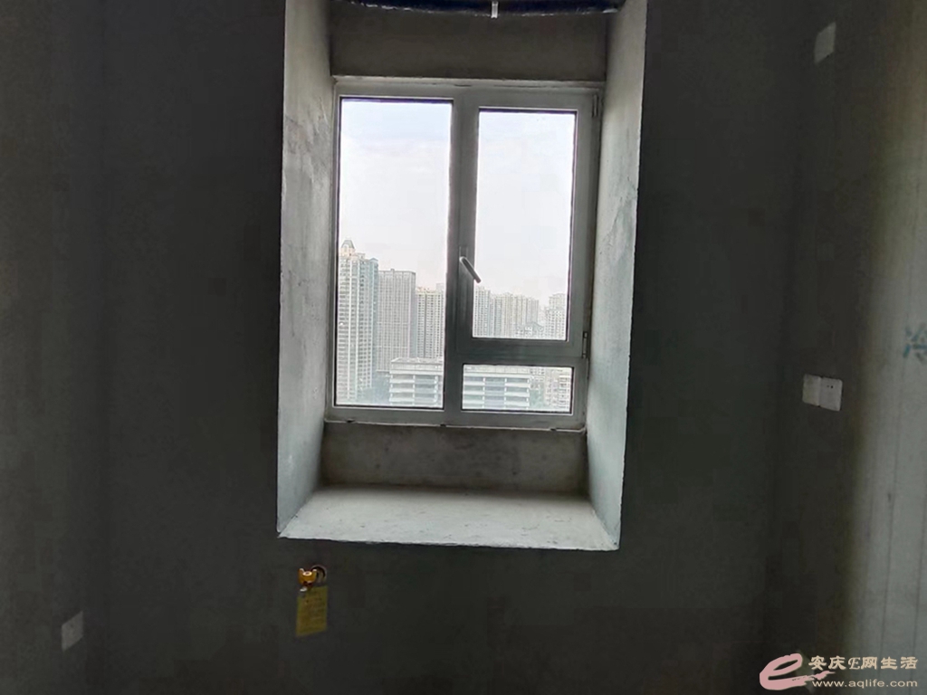 548c0830-5bd1-43e5-893e-1bd2e876bc79_0.jpg