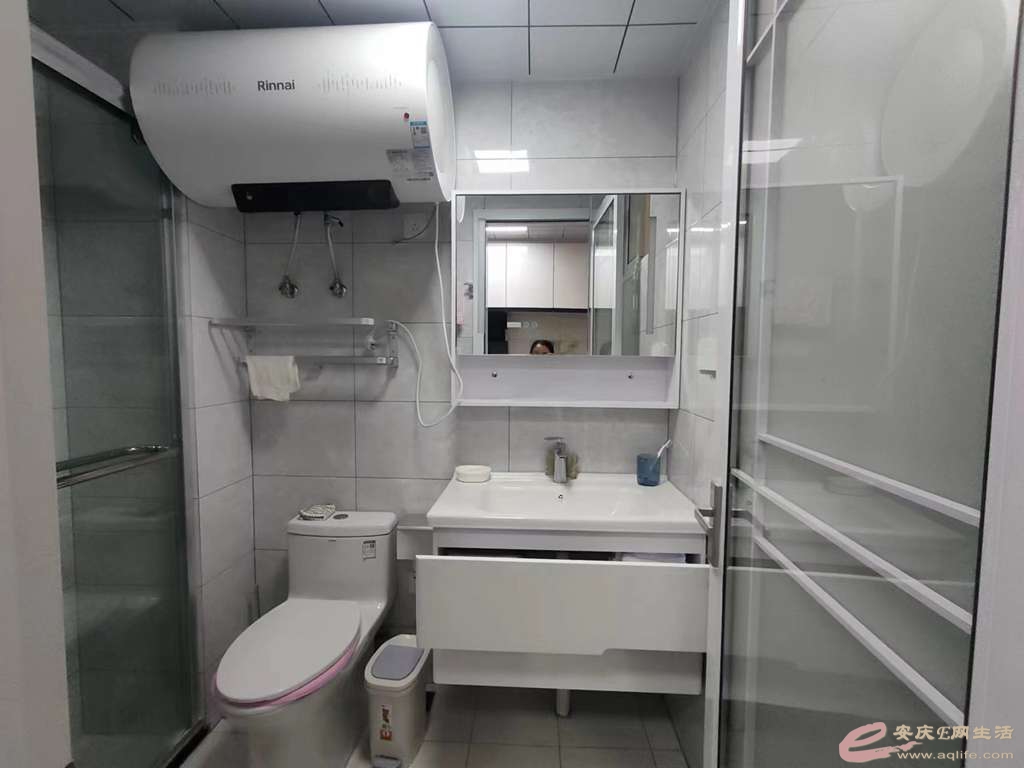 ac2bb798-eeb1-45cc-ae84-4078309c6e51_0.jpg