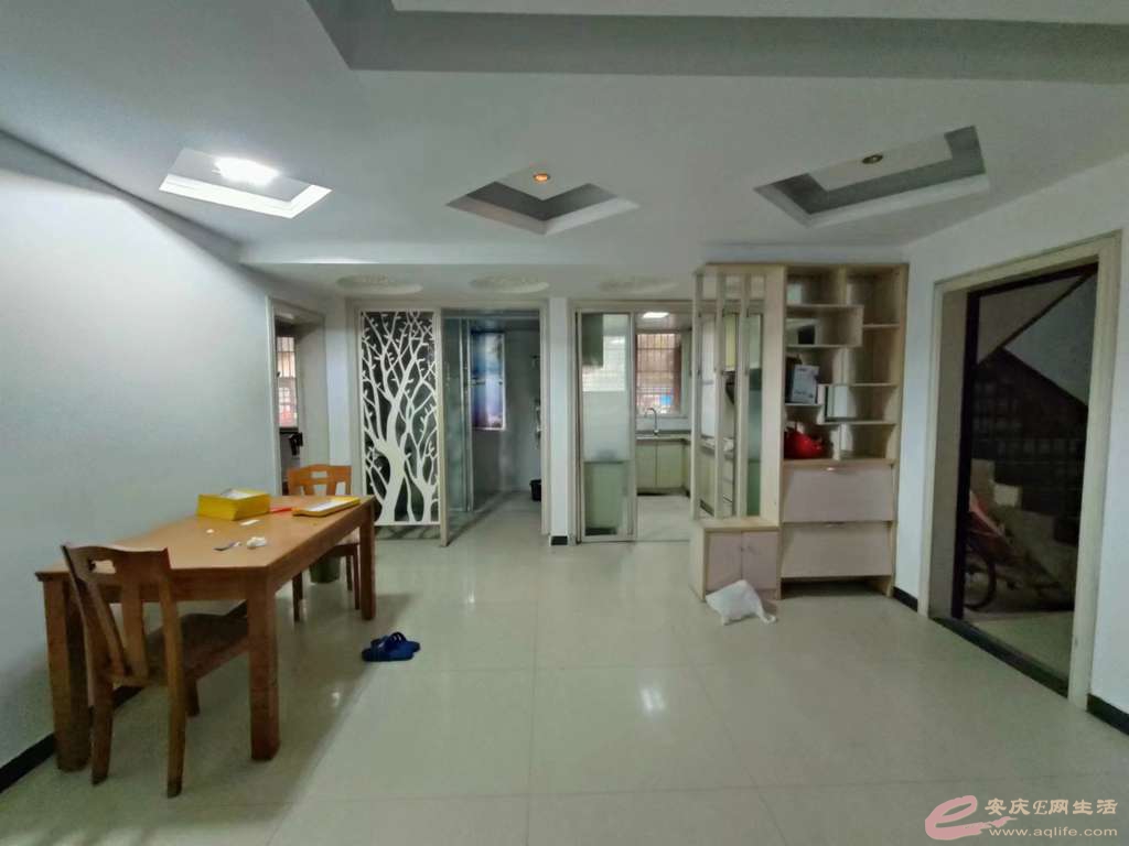 0354e923-6faf-46b7-afae-7bb071450ef6_0.jpg