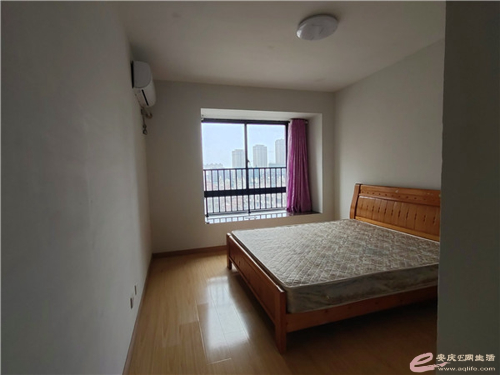 edae4143-60a7-4446-b126-2aed963b767a_0.jpg