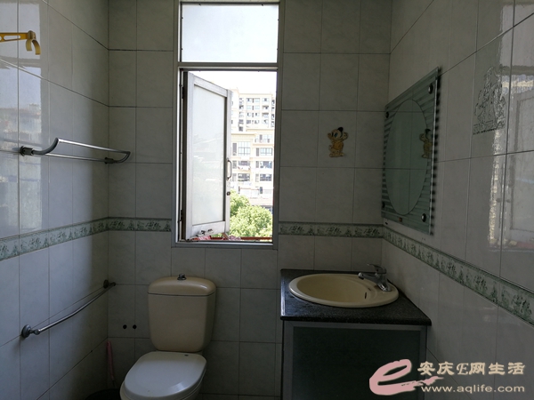 4f43620b-1329-49b5-8785-6589bb66293b_0.jpg