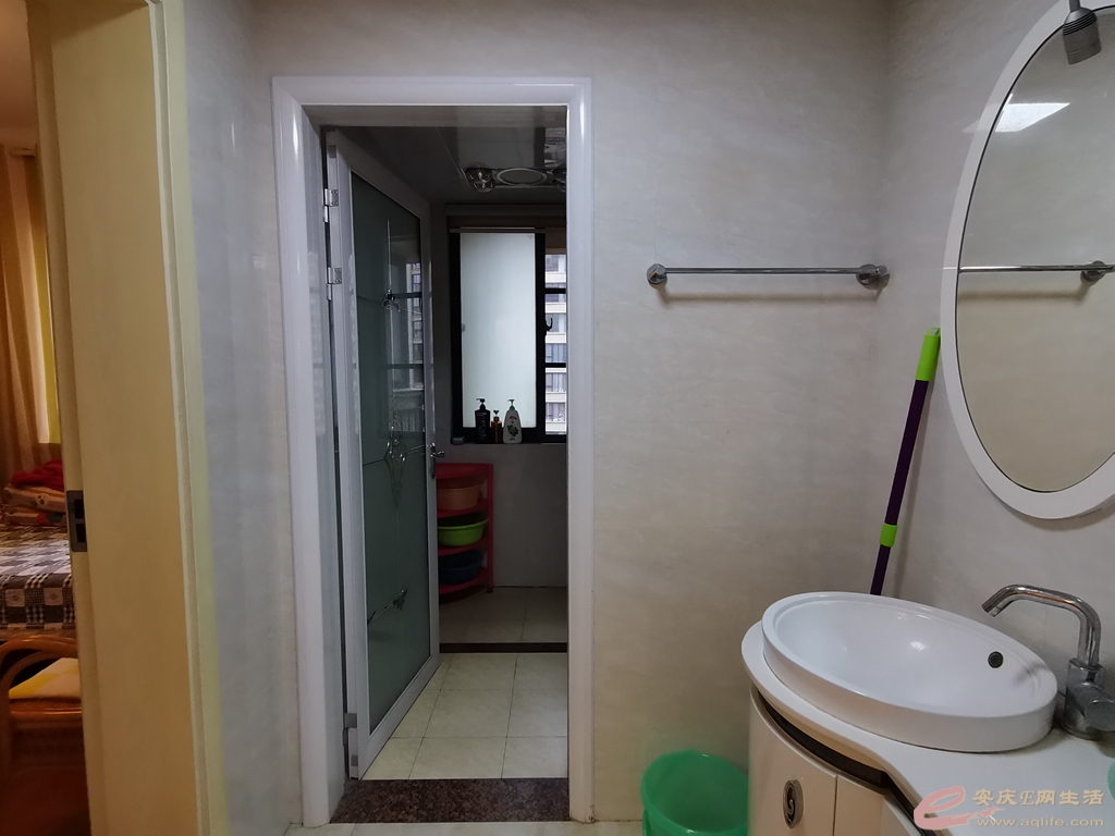 25bd5e74-e772-4962-ab67-6b62abdb4452_0.jpg