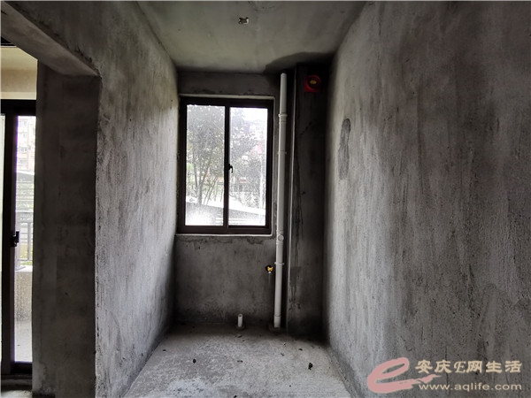 b9cb0269-8a1a-4fff-b3ff-d550f4c54427_0.jpg