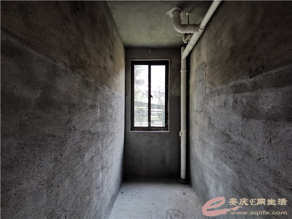 0fadc867-1c43-4eb6-a75d-0c22af0a7390_0.jpg