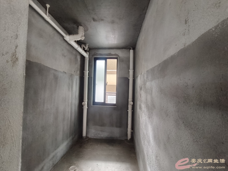 1e37843a-4b62-4386-be6f-cd7b92c7dffe_0.jpg