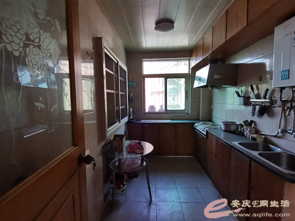 b6026377-cffb-47bf-9d24-5339cdf50654_0.jpg