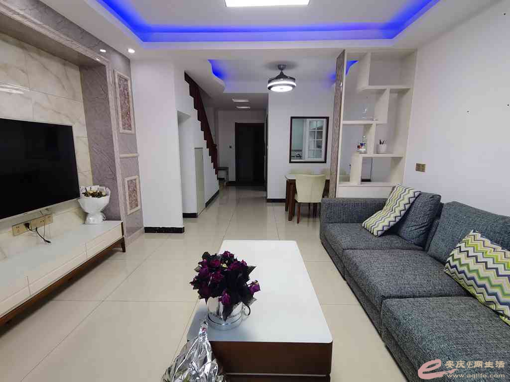 30a7fd8c-9e2e-48f6-a8ac-cedd511bddf2_0.jpg