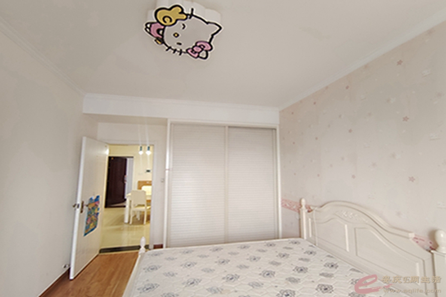 d5dd9c5c-cf3d-40f3-beb0-f054fe17599f_0.jpg