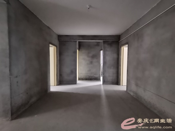 e6d6cc81-5107-41e1-a16e-502f6288f486_0.jpg