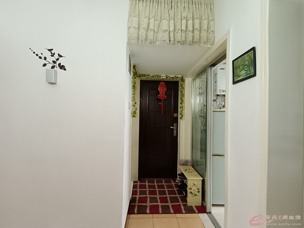 dd80c5b2-5969-44a7-a15e-569b192b4d45_0.jpg