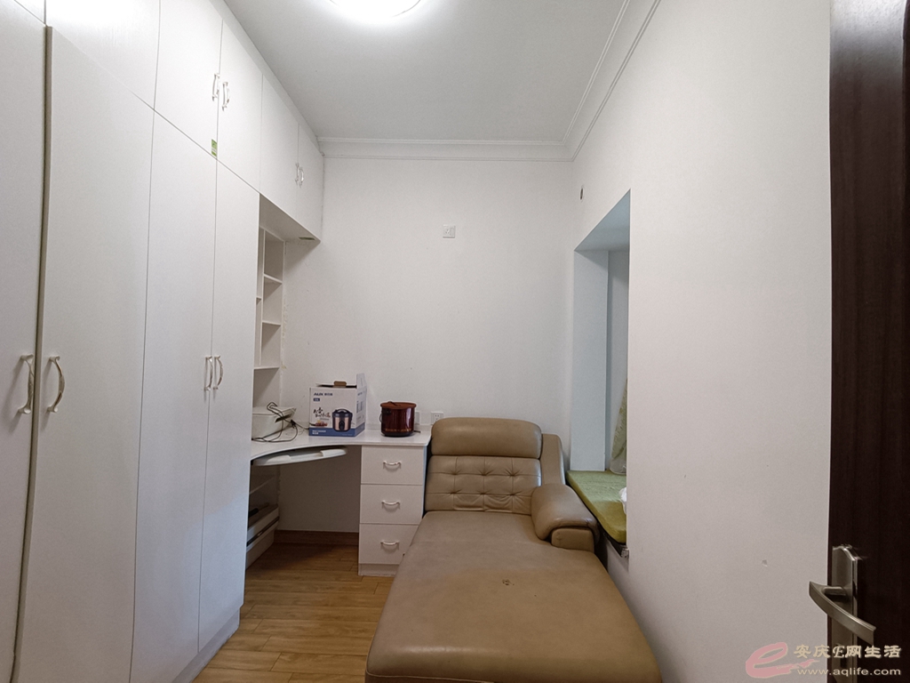 1f839db2-b416-4abf-aa22-a4eaac5ff376_0.jpg