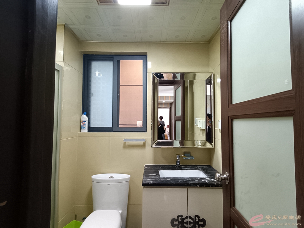 87a5835c-6f79-491b-afa5-eafa548cf3f9_0.jpg