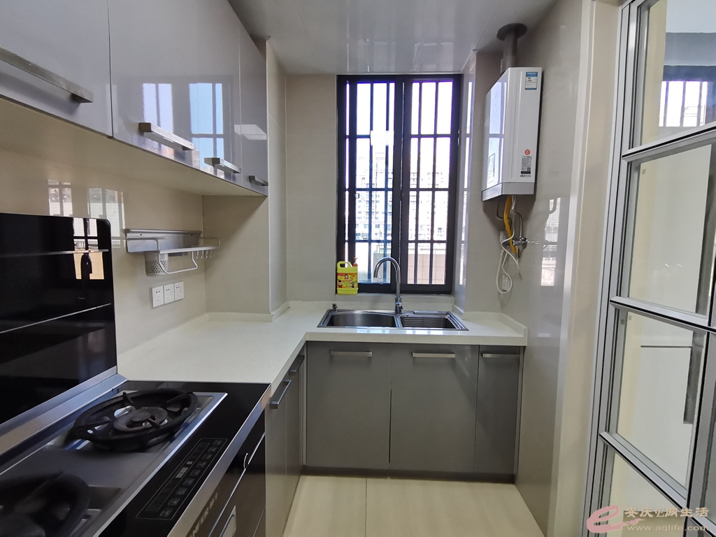 d5411fbd-2ad4-4ed8-afed-f916c250d9ac_0.jpg