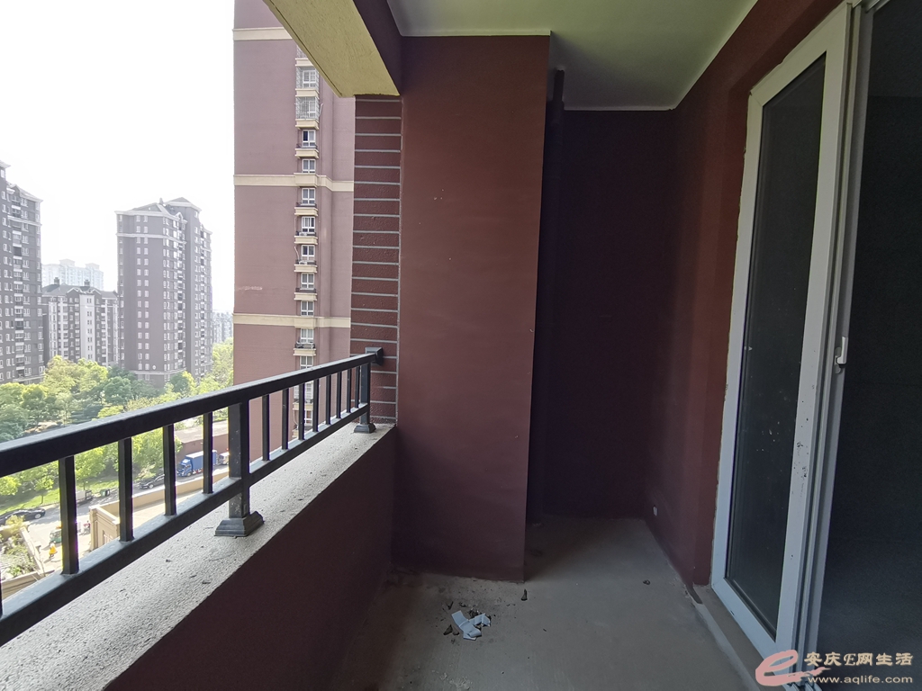 d21978e4-3931-4592-9c66-5c11cfac721c_0.jpg