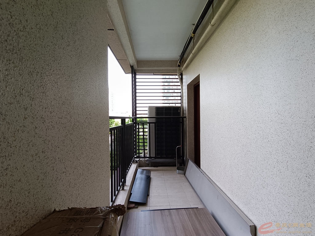 1ccd5c82-f2f8-41bf-8cbf-760a655c39ef_0.jpg