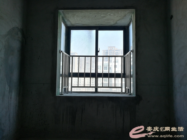 eb68bfeb-259d-4651-a4a4-beeb6156bd23_0.jpg