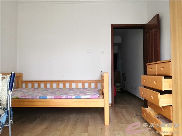 6ae3a43f-4433-4ec8-bbbc-6ba4bc7eefe4_0.jpg